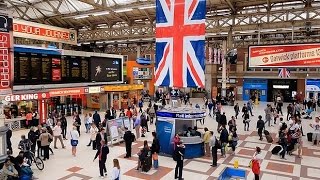 A Walk Through The London Victoria Station London England [upl. by Naylor]